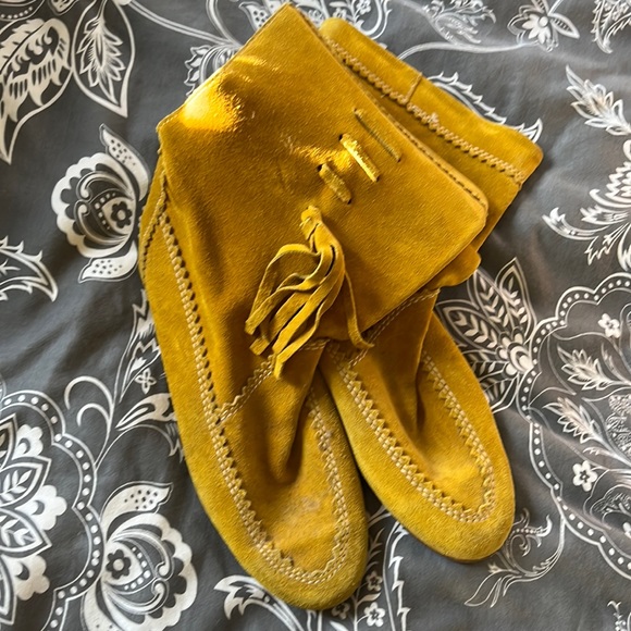 Mustard yellow suede moccasin booties - Picture 1 of 11